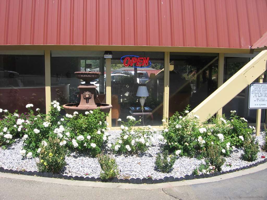 Econo Lodge Red Bluff Exterior photo