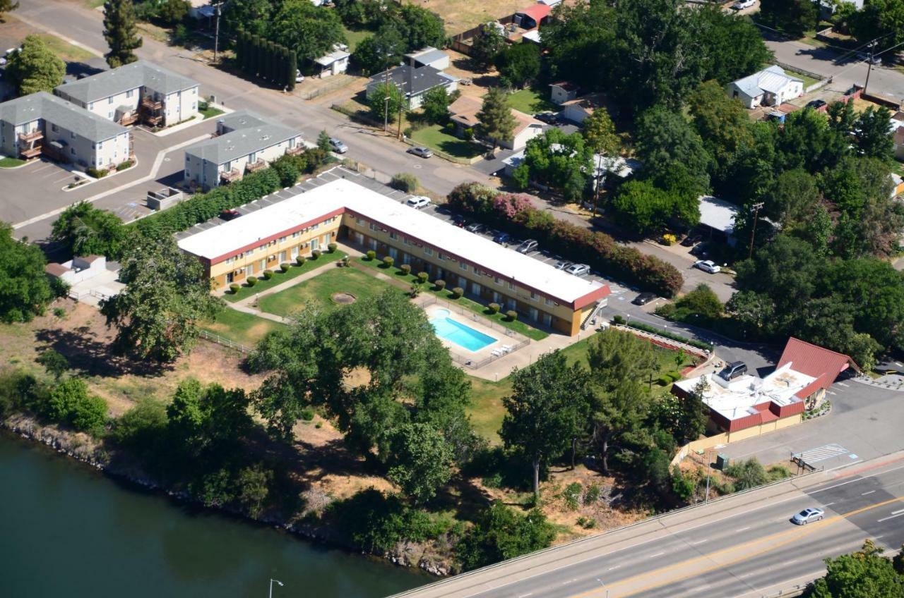 Econo Lodge Red Bluff Exterior photo